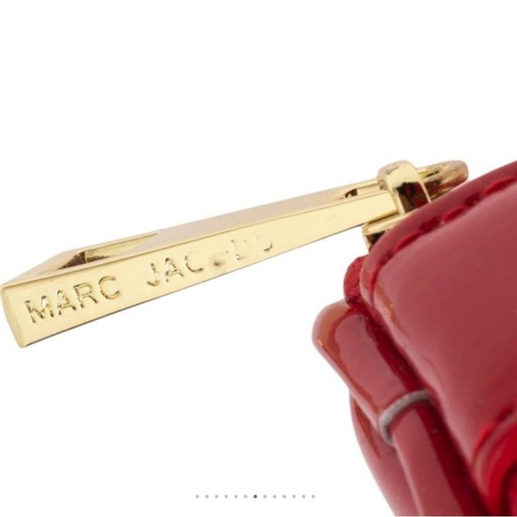 Marc Jacobs Red Crossbody Bag with Smooth Leather and Gold Zipper - Picture 5 of 10